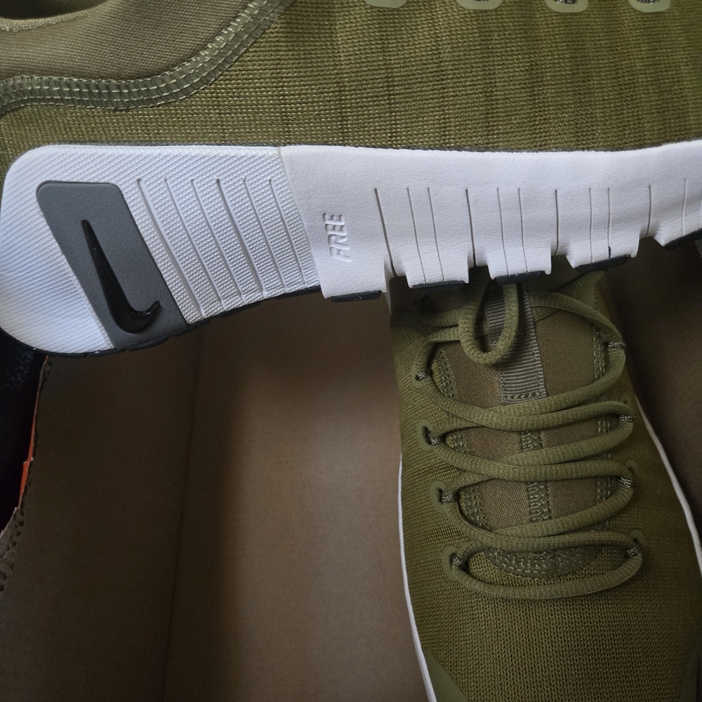 Nike Olive and White Athletic Shoes - Picture 3 of 5